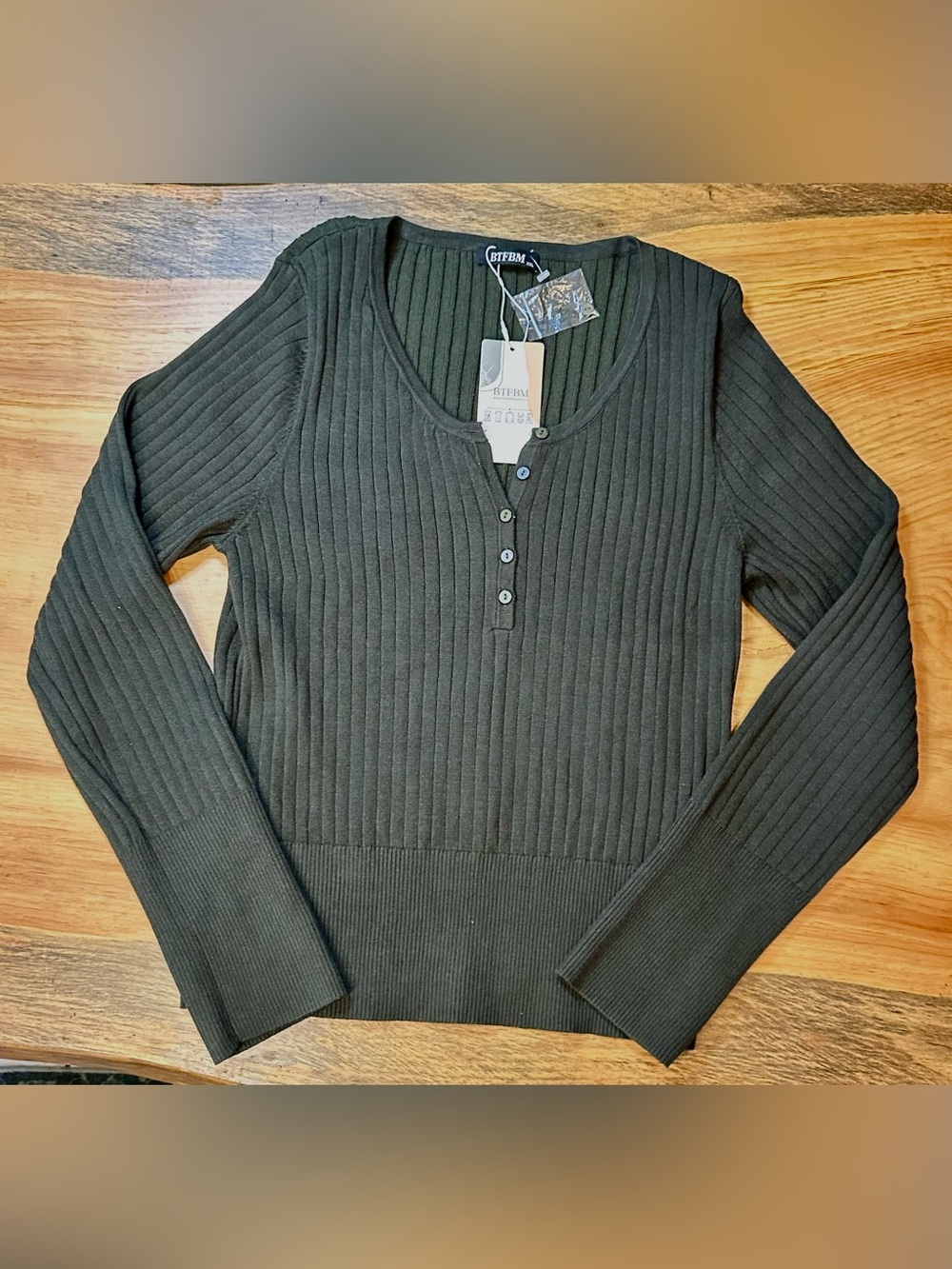 NWT Women’s Green Long Sleeve Ribbed Lightweight Top Sz XXL